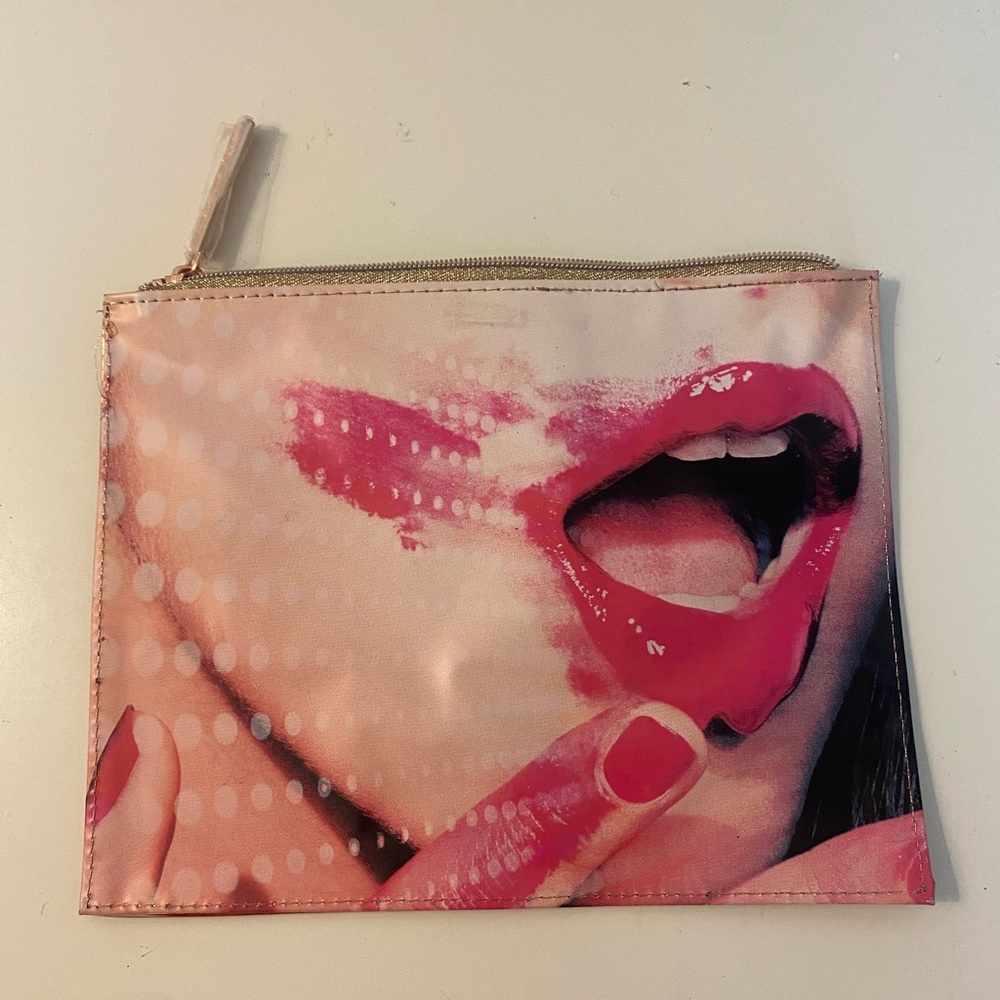 Stylish Smith and Cult Pink Graphic Cosmetic pouch